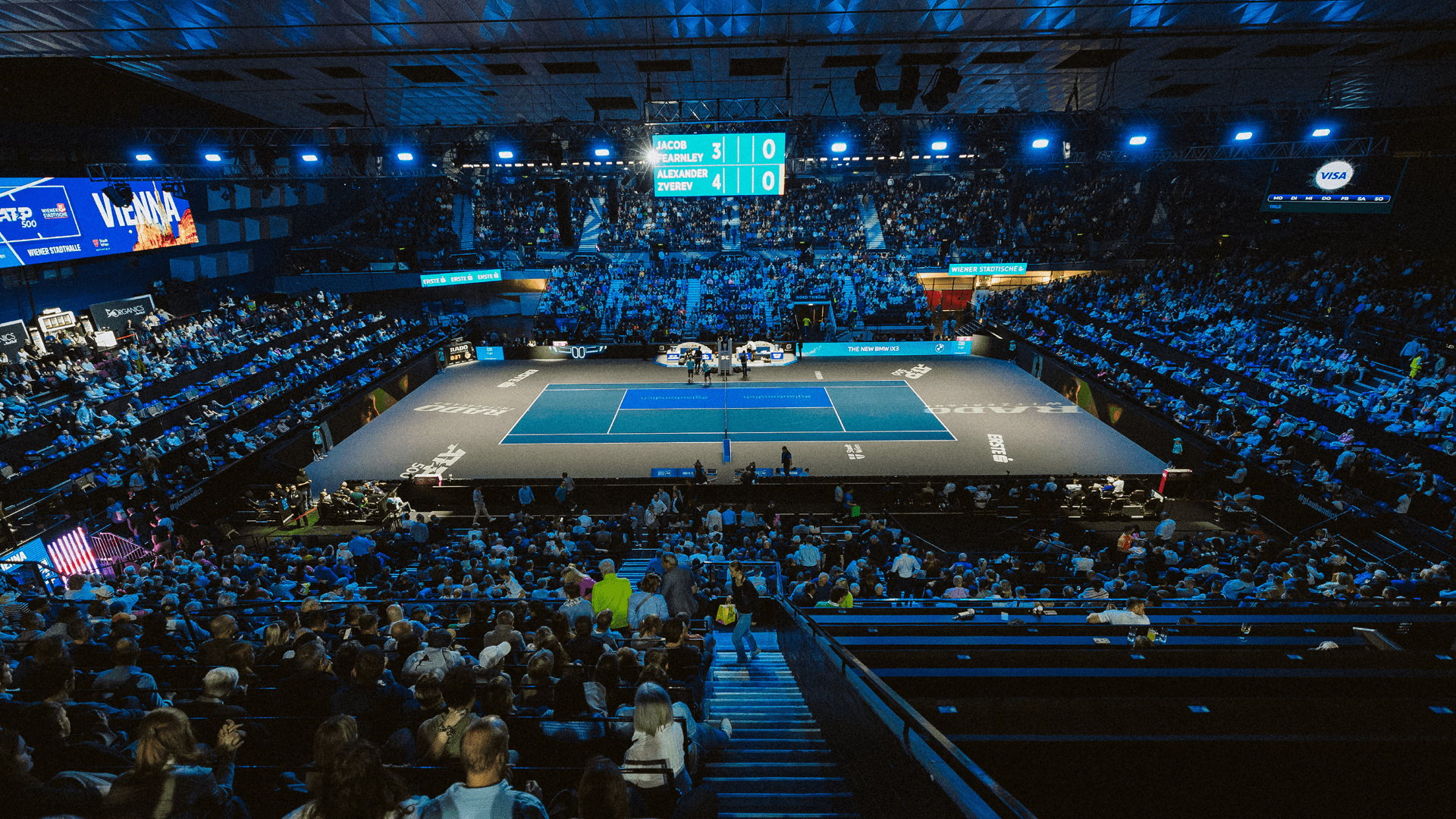 Erste Bank Open – Wiener Stadthalle Tennisplatz und Publikum bei den Erste Bank Open in der Wiener Stadthalle